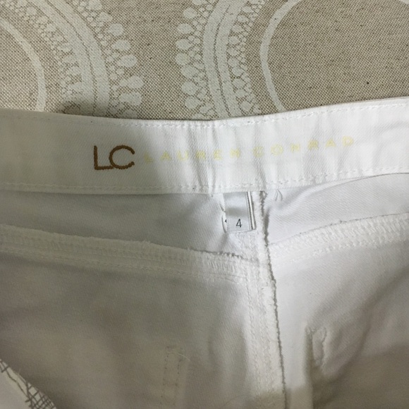 0293 Lauren Conrad white jeans with fringe hem Sz 4 - Picture 6 of 8